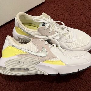 Nike Women's Sneakers - White, Yellow, and Gray
